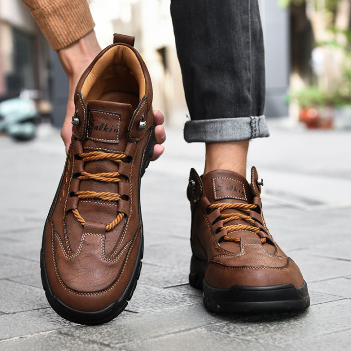 Men's%20High-Top%20Round-Toe%20Fashion%20Boots%20Lace-Up%20Outdoor%20Hiking%20Shoes%20Spring/Fall%20Thick-Sole%20Casual%20Oversized%20Men's%20Shoes%20-%20Image%204