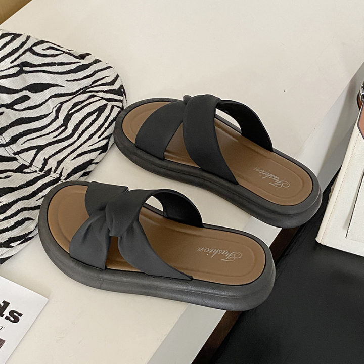 Fashionable%20Summer%20Women's%20Slippers%20Pearl%20Casual%20Beach%20Shoes%20Indoor%20Anti-Slip%20Outerwear%20Home%20Use%20PVC%20Sole%20Female%20Footwear%20-%20Image%206
