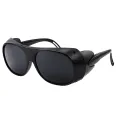 Muscle cow grass cutting glasses anti-dust wind safety glasses anti-scaly welding glasses anti-scaly and ultra-light. 