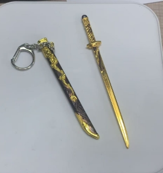 Alloy%20sword%20model,%20sword%20model%20keychain,%20five%20clawed%20golden%20dragon%20sword%20with%20sheath%20alloy%20model,%20antique%20sword%20model%20imitation%20-%20Image%206
