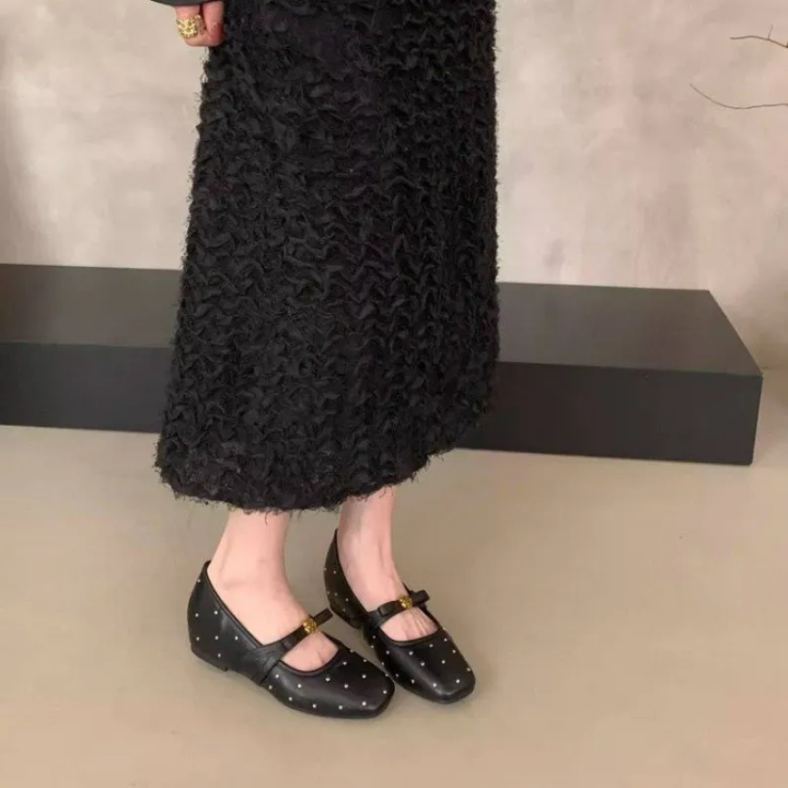 Women's%20French-Style%20Mary%20Jane%20Flats,%20Black%20Square-Toe%20Comfortable%20Fashionable%20Pumps,%20Elegant%20Versatile%20Daily%20Commuter%20Shoes.%20-%20Image%204