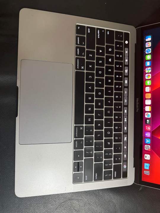 Apple%20MacBook%20Pro%2015inch%20/%2013inch%20%20i7/15%20%2016GB%20RAM%20500GB%20SSD%20with%20touchbar%20-%20Image%204