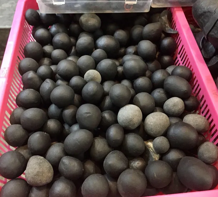 Kali%20Gandaki%20River%20Natural%20Shaligram%20stone%20for%20worship%20/%20lord%20bishnu%20ji%20stone%20-%20Image%204