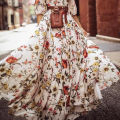 Nauwsluitende Bedrukte Jurk Elegante Maxi Jurk Voor Vrouwen A-Lijn Silhouet Hoge Taille Ontwerp Halve Mouw Detail Voor De.