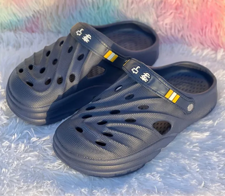 Mens%20Hollow%20Design%20Slingback%20Round%20Toe%20Clogs%20Outdoor%20EVA%20Vent%20Sandals%20-%20Image%202