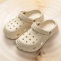 Men's and women's universal EVA anti-slip thick-soled breathable one-piece slippers, lightweight indoor and outdoor slippers. 