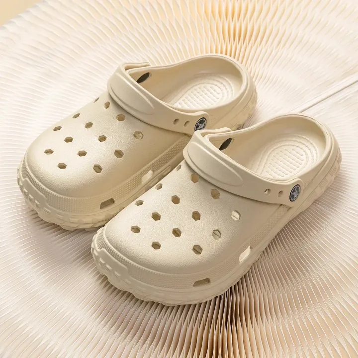 Men's%20and%20women's%20universal%20EVA%20anti-slip%20thick-soled%20breathable%20one-piece%20slippers,%20lightweight%20indoor%20and%20outdoor%20slippers%20-%20Image%207