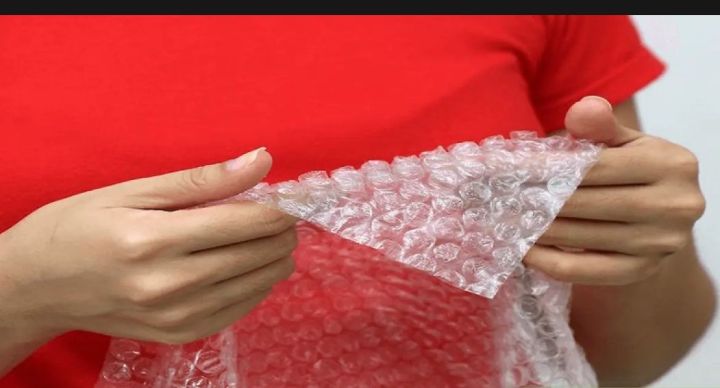 Bubble%20Wrap%20Sheet%20plastic%20Wrapping%20sheet%20(safety%20Sheet)%2030%20feet%20-%20Image%202