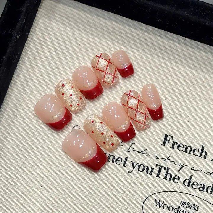 Handmade%20Press%20on%20Nails%20Shiny%20Cat%20Eye%20French%20Dot%20Grid%20Fake%20Nail%20Tips%20Women%20Girl%20Wearable%20Red%20New%20Year%20Sweet%20Korean%20False%20Nails%20-%20Image%204