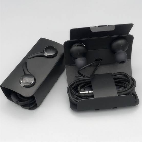 AKG S10 handfree high Bass with good sound quality