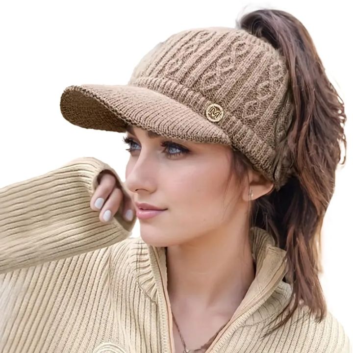 Autumn%20and%20Winter%20Woolen%20Duck%20Tongue%20Cap%20Teenage%20Fashion%20Versatile%20Hat%20Female%20Leakage%20Ponytail%20Outdoor%20Padded%20Warm%20Knitted%20Cap%20-%20Image%203