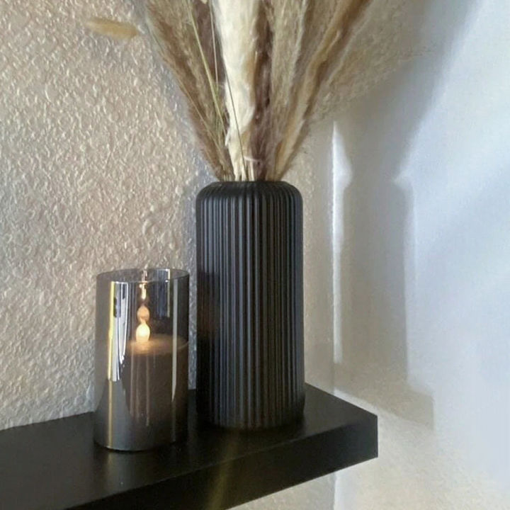 Striped%20Ceramic-Like%20Plastic%20Vase%20for%20Flowers,%20Decorative%20Floral%20Arrangement%20Display,%20Creative%20Little%20Flower%20Vase%20home%20decoration%20item%20-%20Image%206