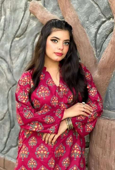 Stylish%20Bindi%20Print%202-Piece%20Set%20for%20Girls%20and%20Women%20%E2%80%93%20Comfortable%20and%20Trendy,%20Sizes%20Available%20-%20Image%202