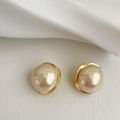 2024 New Light Luxury Simple Elegant Golden Pearl Stud Earrings For Women Fashion Cute Metal Jewelry Party Gifts. 