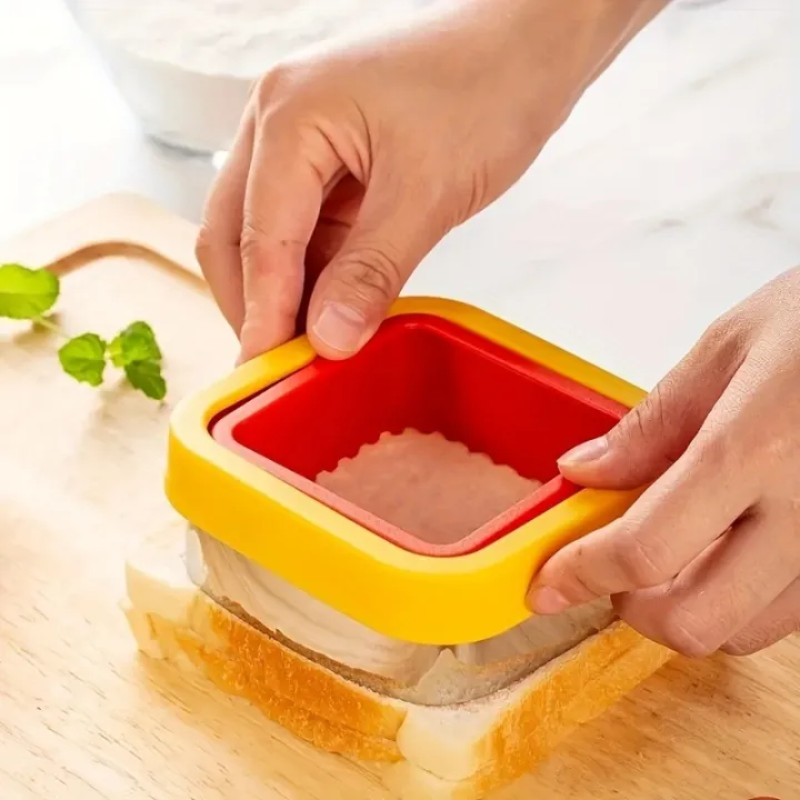 Sandwich%20Cutting%20Machine%20and%20Sealing%20Machine,%20Stainless%20Steel%20and%20Plastic%20Biscuit%20Cutting%20Machine,%20Square%20Pastry%20Cutting%20Machine%20-%20Image%203