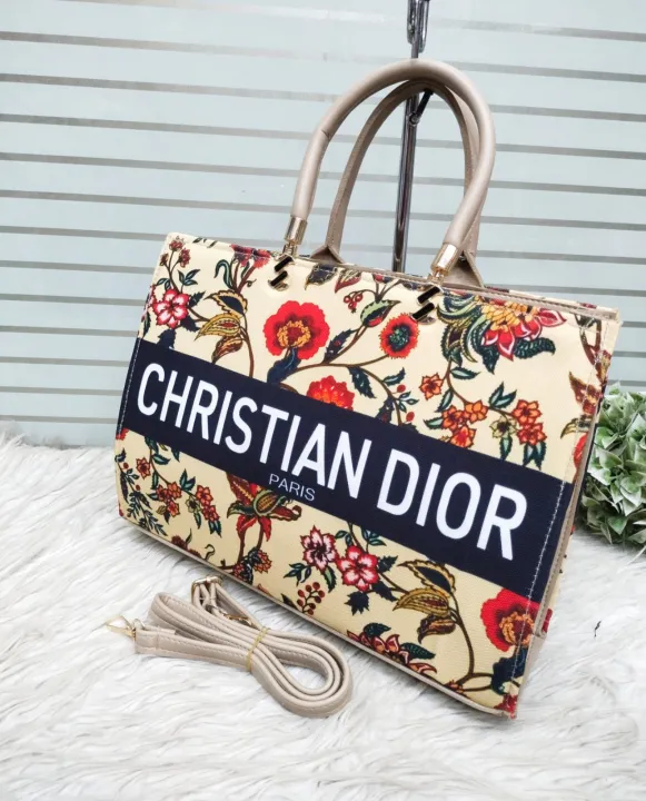 Christian%20Dior%20Trendy%20Handbags%20for%20Women%20-%20Designer%20Shoulder%20&%20Crossbody%20Bags%20-%20Image%207
