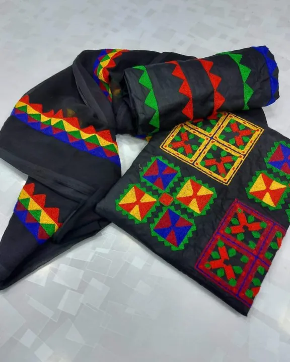 Unstitched%20Applic%20Style%20Computer%20Embroidery%203%20Piece%20Dress%20for%20Women%20&%20Girls//%20Applique%20Style%20Computer%20Embroidery%20Lawn%20Cotton%20Suit%20-%20Image%206