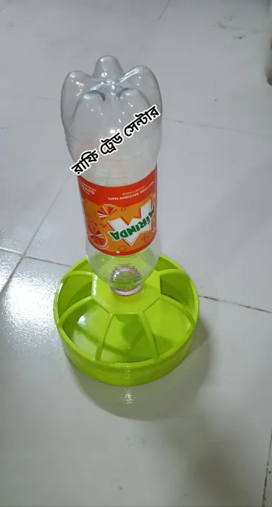 Bottle%20cap%20system%20Water/%20Food%20pot%20for%20Bird/Pigeon,%20Locally%20Plastic%20made,%205.5%20Inch%20Round%20Shape-01%20Pc%20-%20Image%204