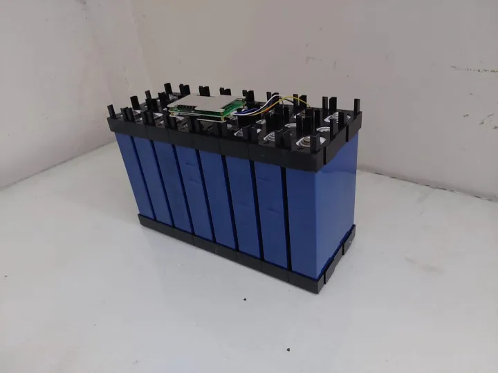 24v%20100ah%20Grade%20A%20prismatic%20Lithium%20phosphate%20battery%20for%20ups%20ips%20solar%20-%20Image%202