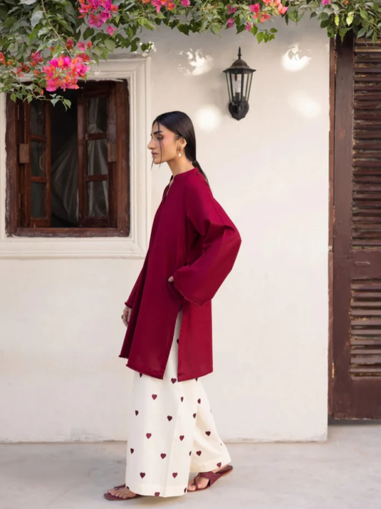 Paristaan%20%7CHeart%20Embroidered%20Flapper%202PCs%20Dress%20for%20Women%20%E2%80%93%20V-Neck%20Short%20Shirt%20with%20Side%20Pockets%20&%20Matching%20Trouser%20%E2%80%93%20Casual%20Summer%20Outfit%20For%20Women%20-%20Image%205