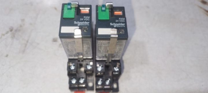 Relay 24vdc 8 pin schneider electric