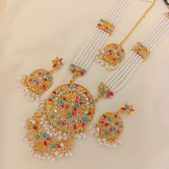 Sheta%20Women's%20Necklace%20Jewelry%20Accessory%20-%20Image%202