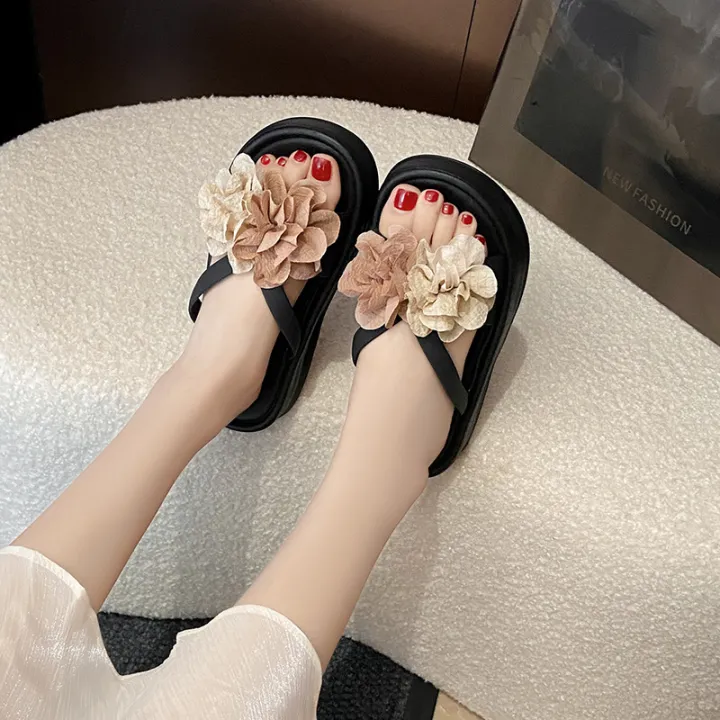 Two-Tone%20Floral%20Platform%20Sandals%20-%20Women's%20Summer%20Non-Slip%20Flip%20Flops,%20Fashion%20Thick%20Sole%20Beach%20Slides%20for%20Outdoor/Campus%20-%20Image%204