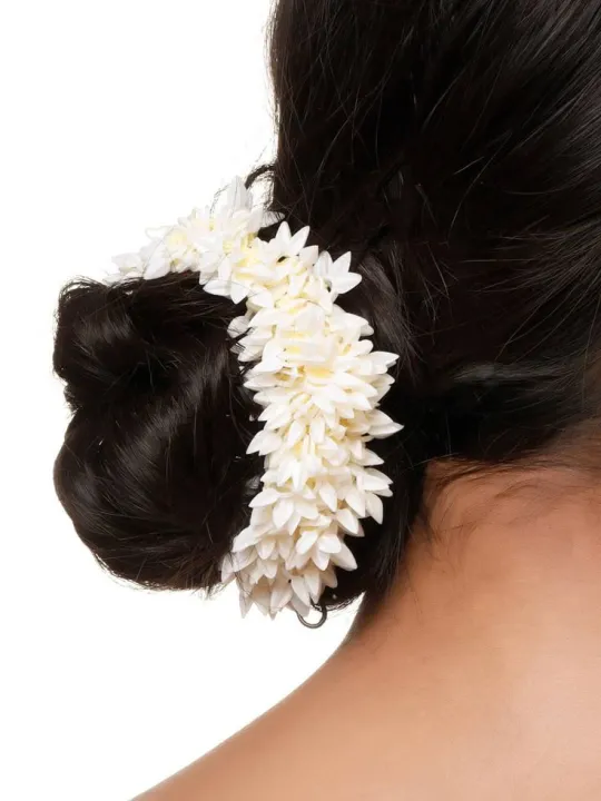 Mogra%20Gajra%20Hair%20Accessories%20for%20Women%20&%20Girls%20-%20Hair%20Flower%20Bun%20Artificial%20Fake%20Gajra%20Scrunchies%20Rubber%20Band%20to%20Wear%20on%20Wedding%20-%20Image%202
