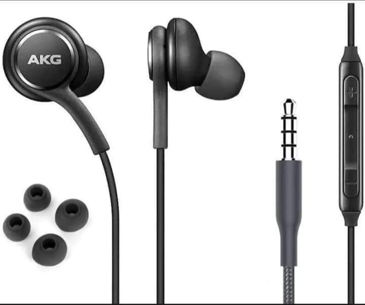 AKG%20Super%20Bass%20Earphones%20with%20Pouch%20-%20Samsung%203.5mm%20Jack%20Headphones%20-%20Image%205