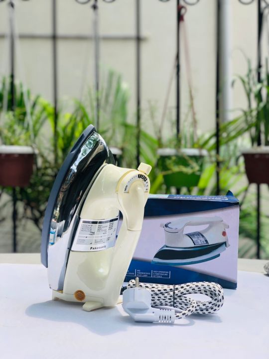 Panasonic%20NI-22AWT%20De-luxe%20Automatic%20Iron-Two%20year%20warranty%20-Heavy%20Duty-Made%20in%20Malaysia%20-%20Image%204