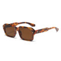 2024 New Square Sunglasses Personalized Sunscreen Ink High Quality Men's Retro Black Classic Rivet Fashion Glasses.