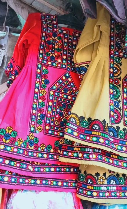balochi%20embroidery%20dress%20for%20girls%20-%20Image%205