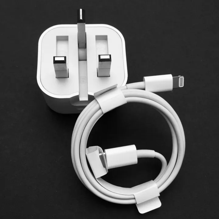 35 Waat Fast Charging Three Pin Charger For I-phone X To 14 Pro Max
