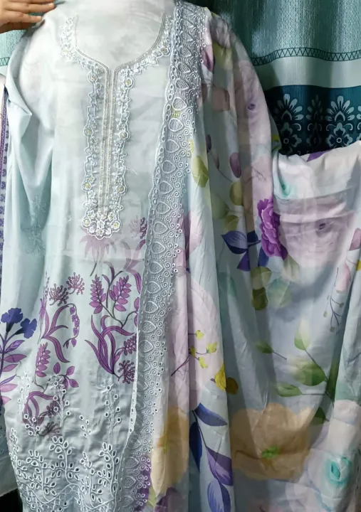 Embiodary%20Cutwork%20/%20panel%20Unstitched%20Cotton%20Three%20Piece%20Salwar%20Kamiz%20(3%20Piece)%20-%203%20Pice%20Dress%20-%20Image%207