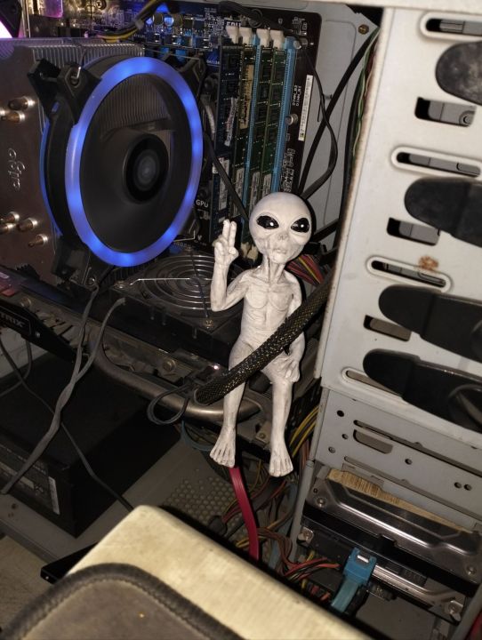UFO%20Classic%20Alien%20Outer%20Space%20Statue%20Sitting%20Action%20Figure%20Shelf%20Sitter%20Realistic%20Sculpture%20Figurine%20Lawn%20Yard%20Home%20Decor%20Indoor%20Outdoor%20Gaming%20Pc%20Casing%20Computer%20Case%20Room%20Decoration%20-%20Image%203