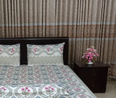 Cotton%20King%20Size%20Bedsheet%20With%20Two%20Pillow%0A%0ACover%20Size%207/8%20Feet%20Head%20Pillow%20cover%20Size%0A%0A20/28%20Inch%20-%20Image%202