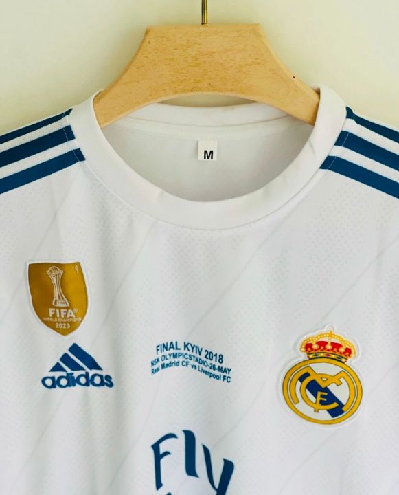 Cristiano%20Ronaldo%20Real%20Madrid%202018%20Final%20Retro%20Kit%20Half%20Sleeve%20Jersey%20-%20Image%203