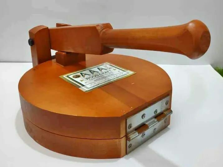 Wooden Roti Maker - Handcrafted Chapati Press for Authentic Flavors