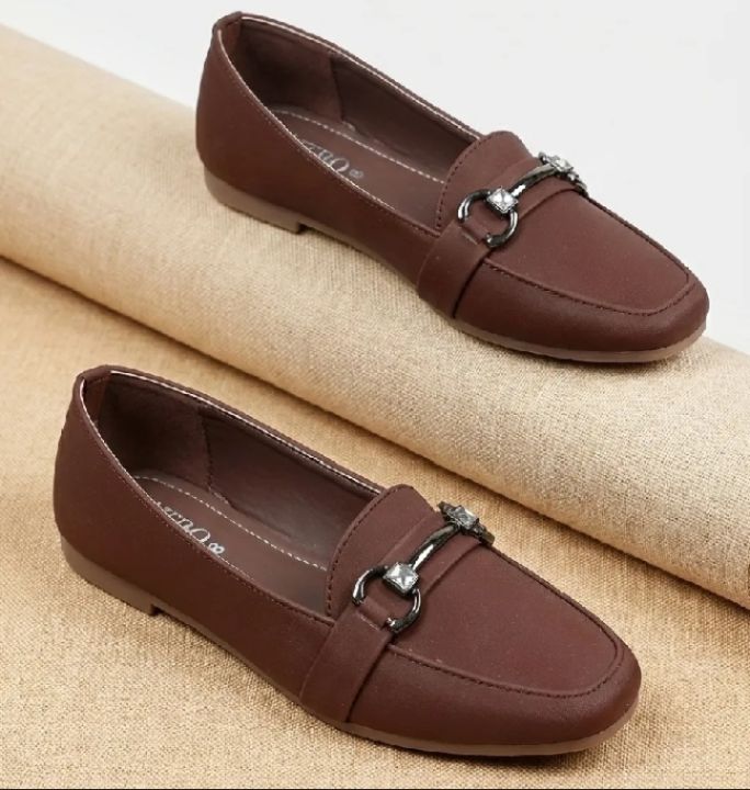 Metro Pointed-Toe Comfortable Loafers Classic Slip-On Moccasins with Metallic Buckle for Women