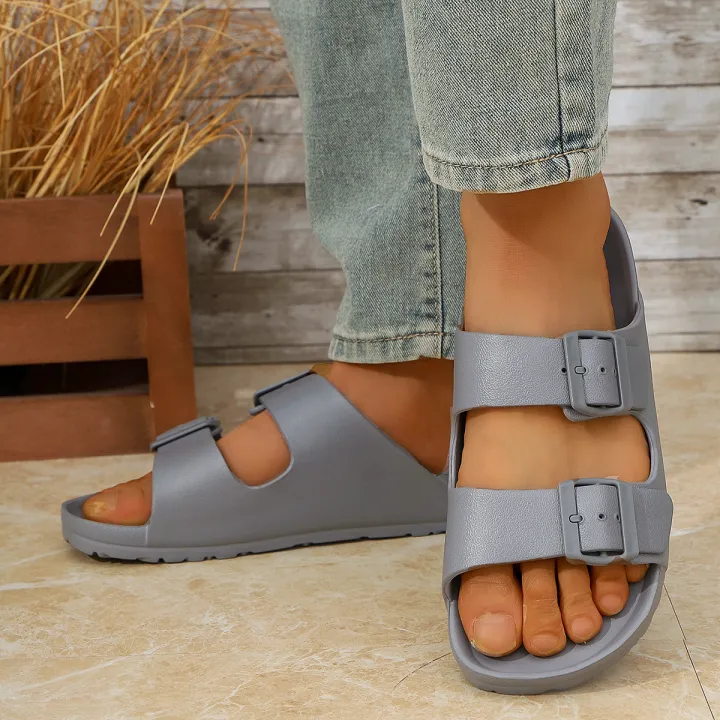 Men's%20Casual%20Simple%20Buckle-Adjustable%20Eva%20One-Piece%20Double-Bar%20Flat-Soled%20Slip-On%20Slippers%20for%20Home%20or%20Outdoor%20Beach%20Use%20-%20Image%203