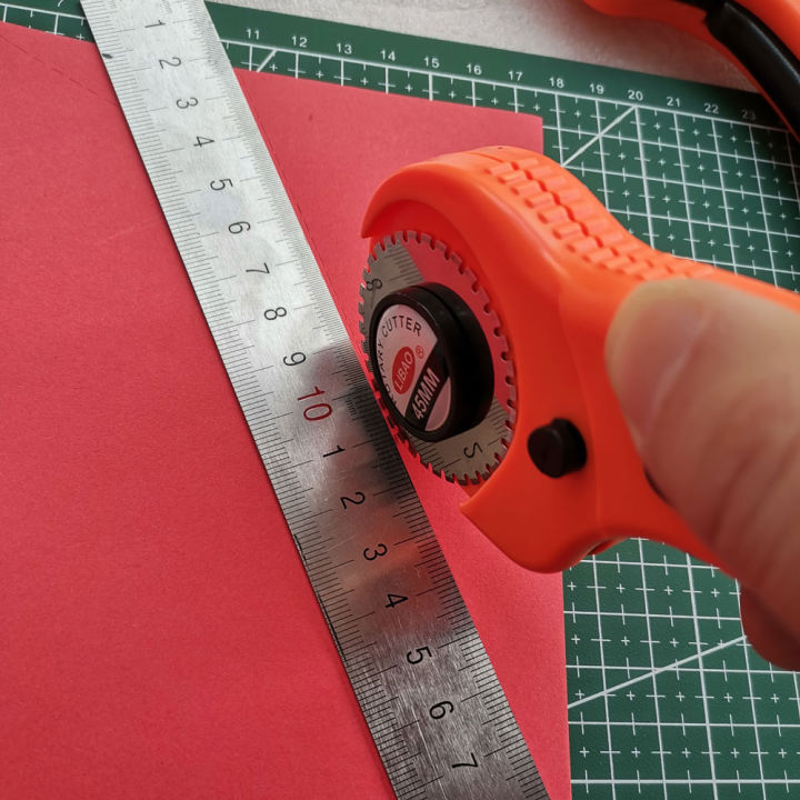 Perforation%20Cutter%20Patchwork%20Rotary%20Cutter%20Set%2045mm%20Rotating%20Skip%20Blade%20Easy-Tearing%20Paper%20Cutting%20Tools%20DIY%20-%20Image%206