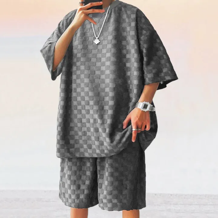 European%20and%20American%20Oversized%20Fashion%20Brand%20Men's%20Summer%20New%20Chessboard%20Plaid%20Loose%20Sports%20and%20Leisure%20Two-Piece%20Set%20-%20Image%203