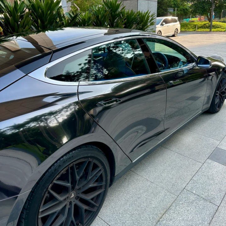 Premium%20Black%20Mirror%20Chrome%20Vinyl%20Wrap%20Self%20Adhesive%20Decal%20Film%20Air%20Release%20DIY%20Automotive%20Car%20Wrapping%20Foil%20-%20Image%204
