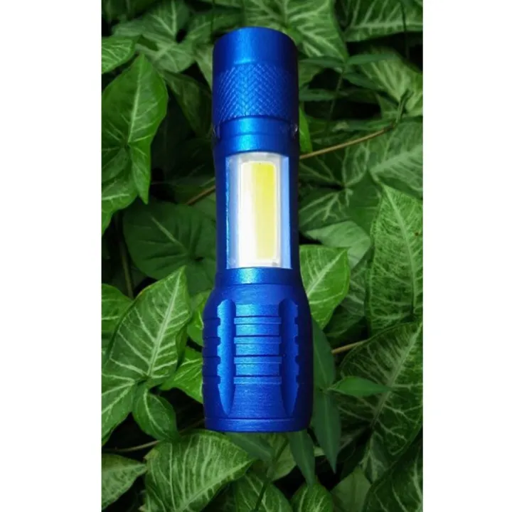 Geepas%20GP-535%20Rechargeable%20Portable%20LED%20Flashlight%20(Zoom)%20-%20Image%202