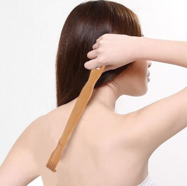 Bamboo%20Back%20Scratcher%20Body%20Massage%20Roller%20-%20Image%202