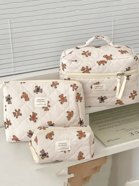 1%20piece/set%20of%20striped%20bear%20quilted%20makeup%20bag,%20portable%20storage%20makeup%20bag,%20cute%20bear%20makeup%20bag,%20multifunctional%20makeup%20bag%20-%20Image%204