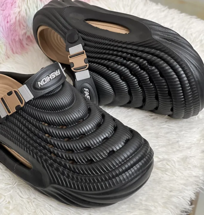 Mens%20New%20Echo-Ridge%20Textured%20Comfortable%20EVA%20Clogs%20Sandals%20-%20Image%203