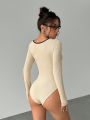 The Latest Style of Autumn's Elegant and Versatile Trendy Women's Long-Sleeved Tights. 