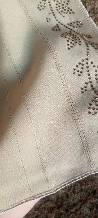 Summer%20Swiss%20Lawn%20Chadar%20%7C%20Best%20lawn%20chadar%20for%20summer%20%7C%20Lightweight%20summer%20shawls%20-%20Image%205