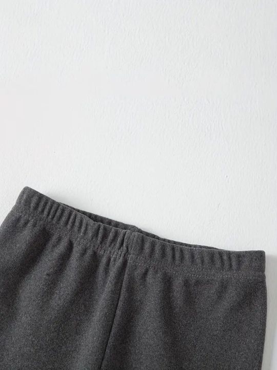 Stretchy%20And%20Comfy%20Fur%20Leggings%20For%20Child%20-%20Image%203